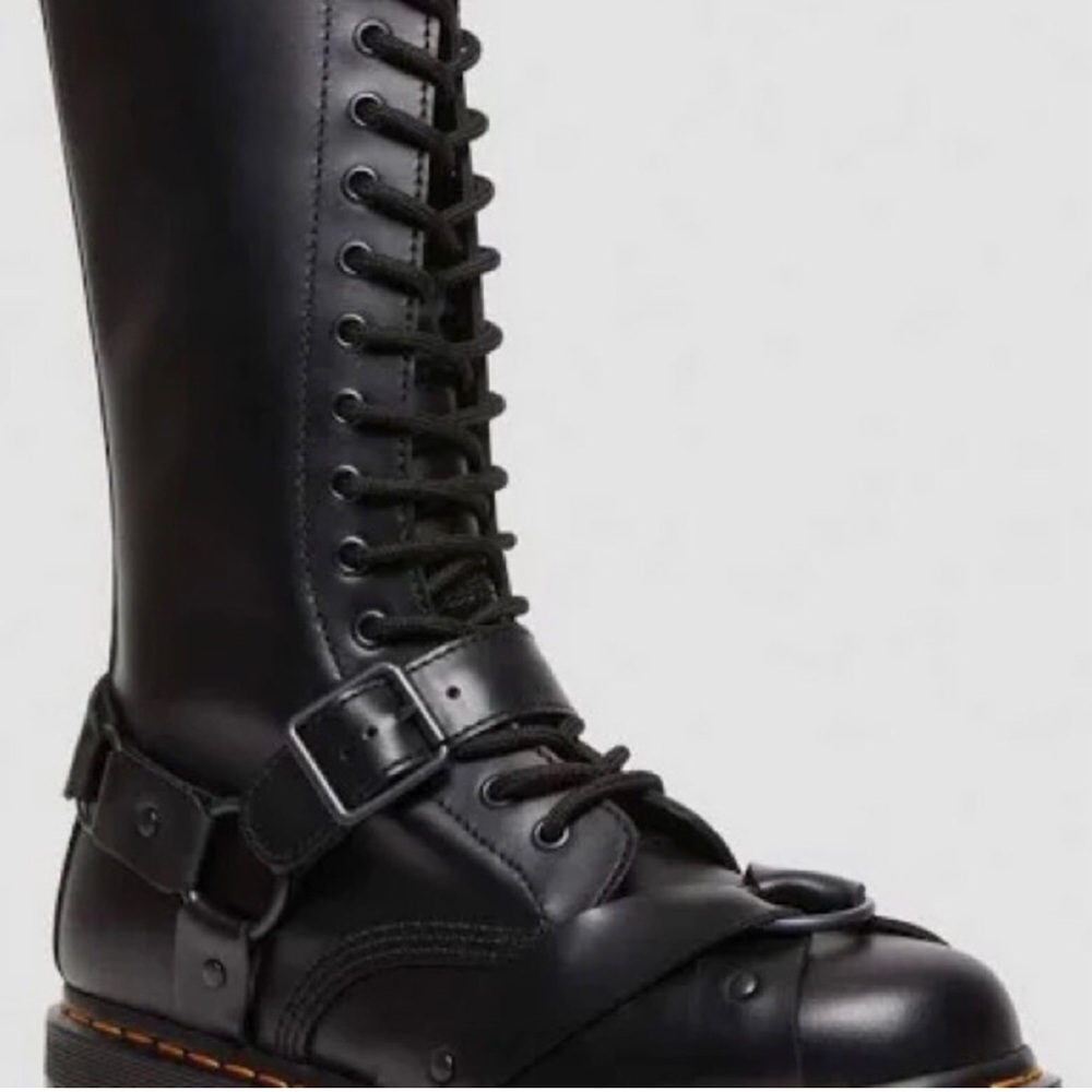 DR.MARTENS | Black 14 hole lace up biker moto fall winter Leather Boots - Picture 3 of 6
